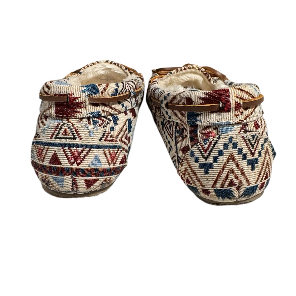 Minnetonka Women’s Cally Moccasins in cream mosaic - 7 - Picture 3 of 6